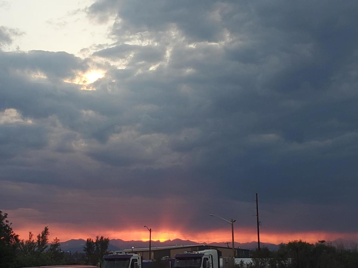 Super 8 By Wyndham Henderson North East Denver Екстериор снимка