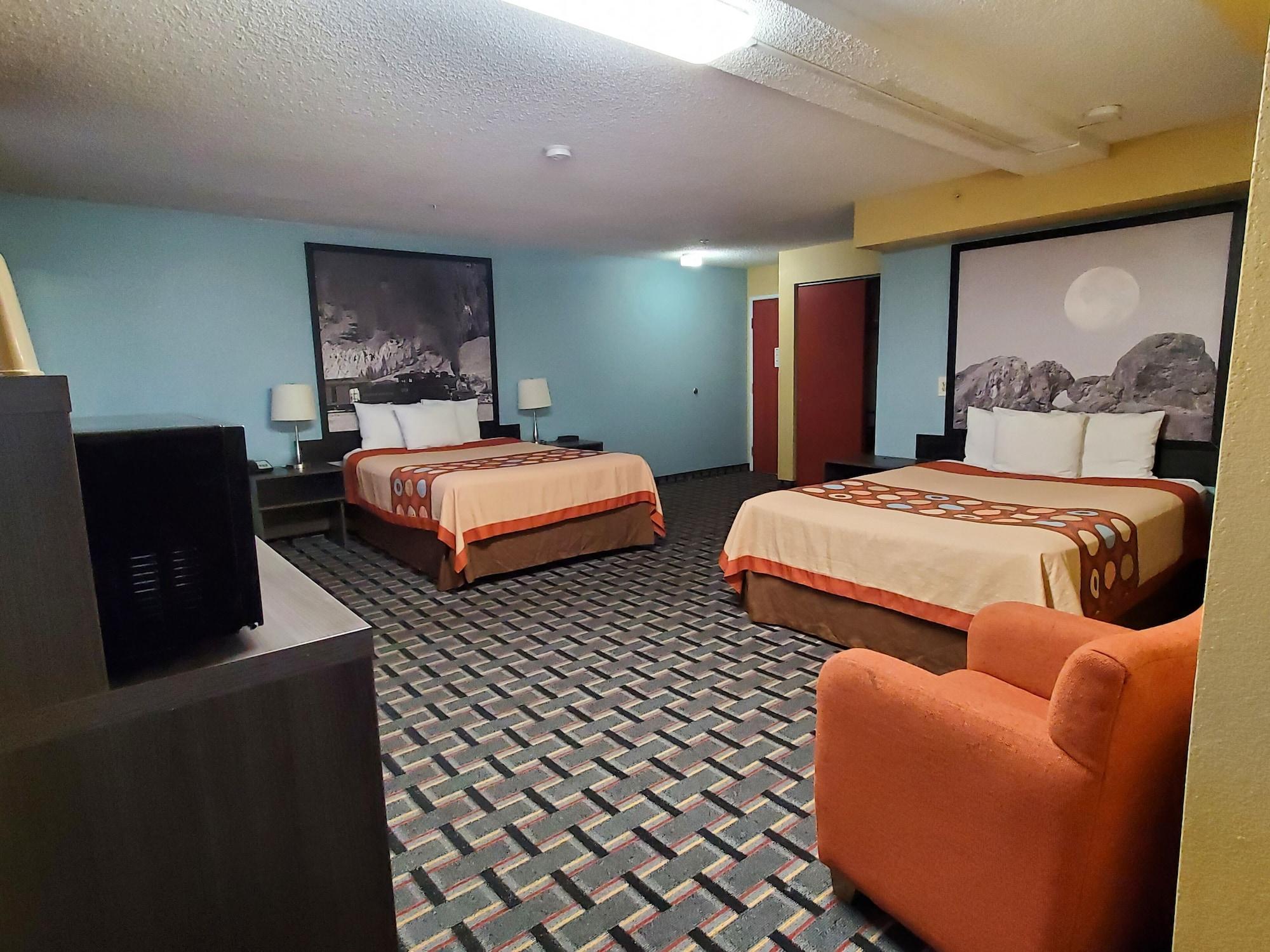 Super 8 By Wyndham Henderson North East Denver Екстериор снимка