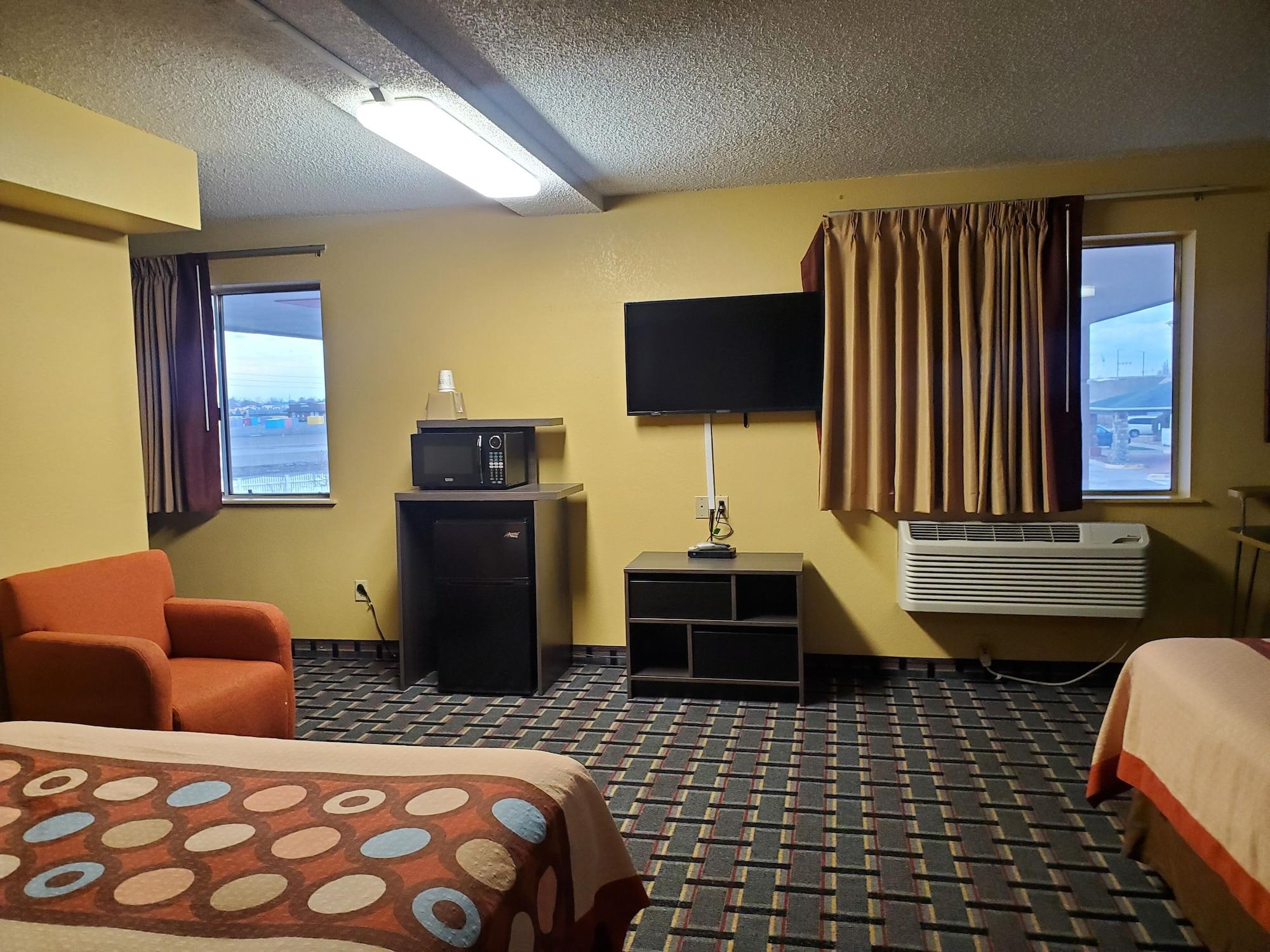 Super 8 By Wyndham Henderson North East Denver Екстериор снимка