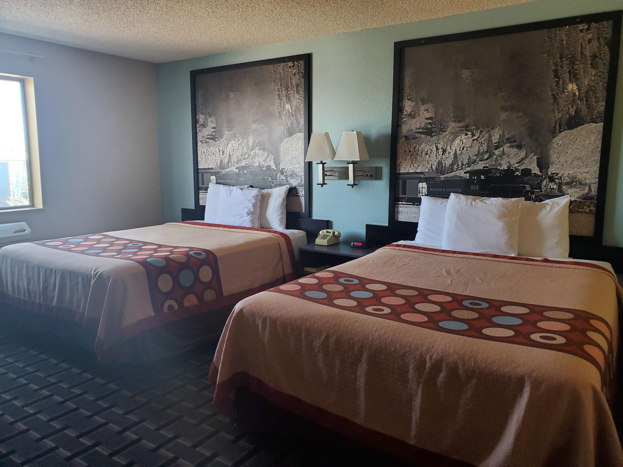 Super 8 By Wyndham Henderson North East Denver Екстериор снимка