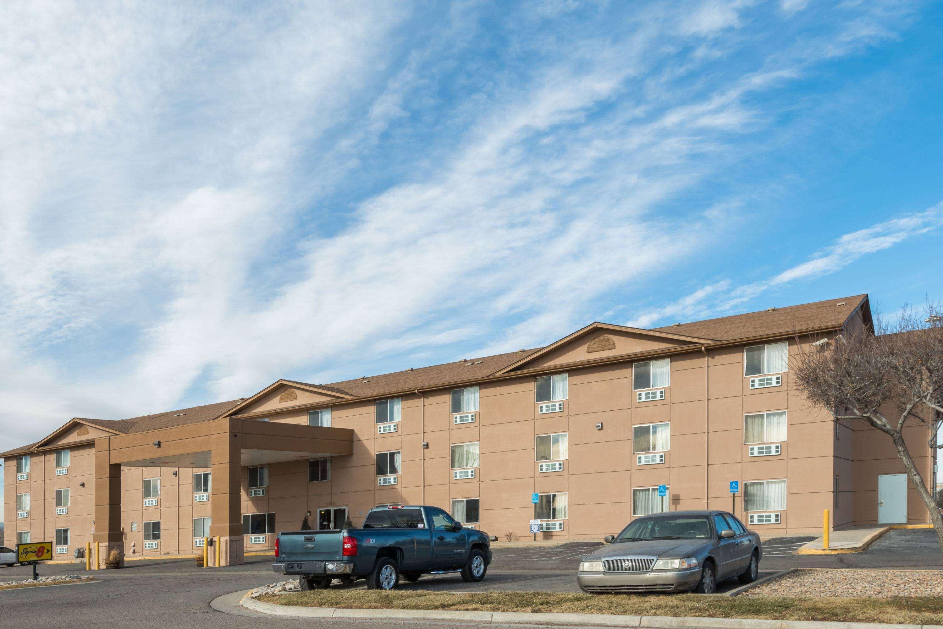 Super 8 By Wyndham Henderson North East Denver Екстериор снимка