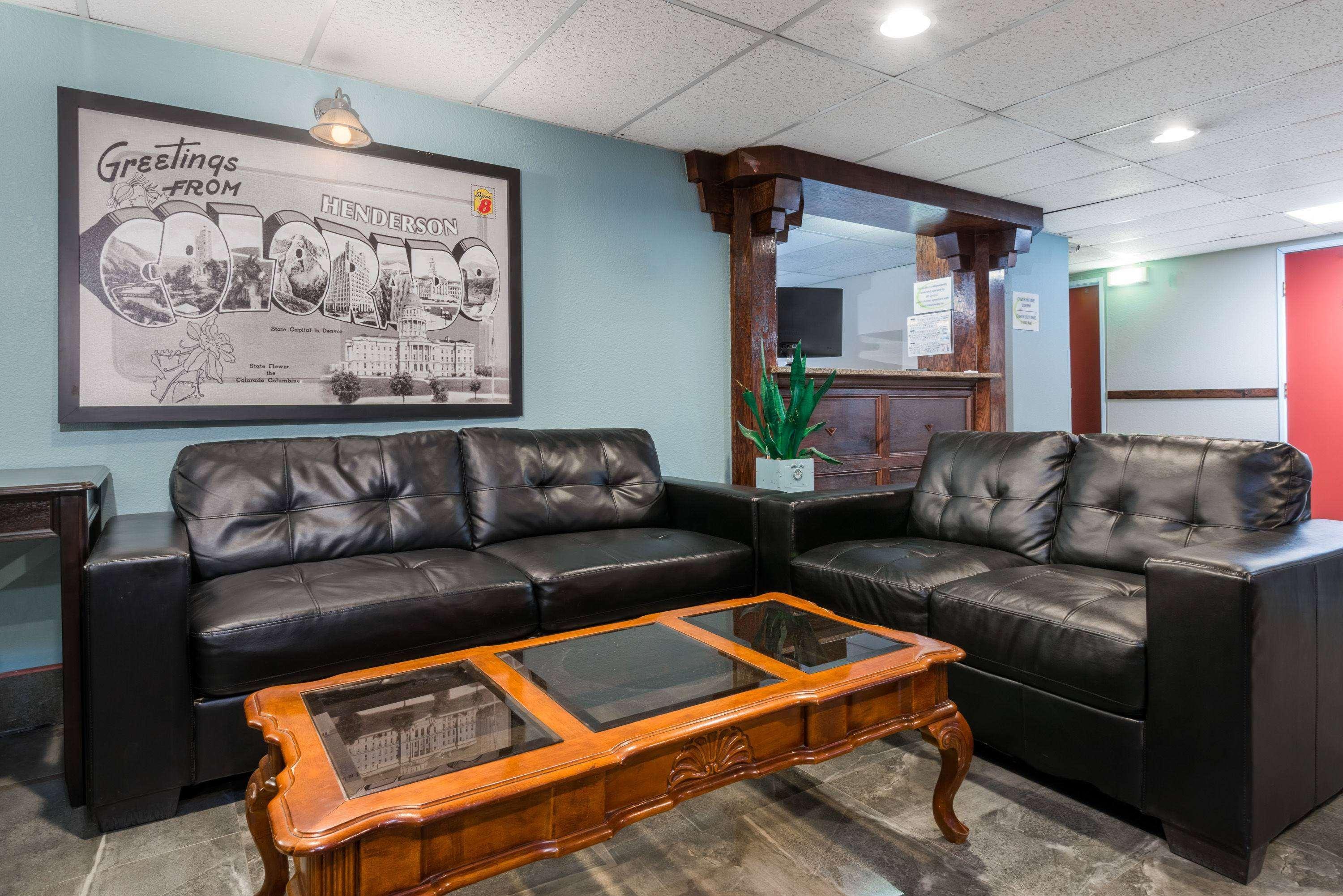 Super 8 By Wyndham Henderson North East Denver Екстериор снимка