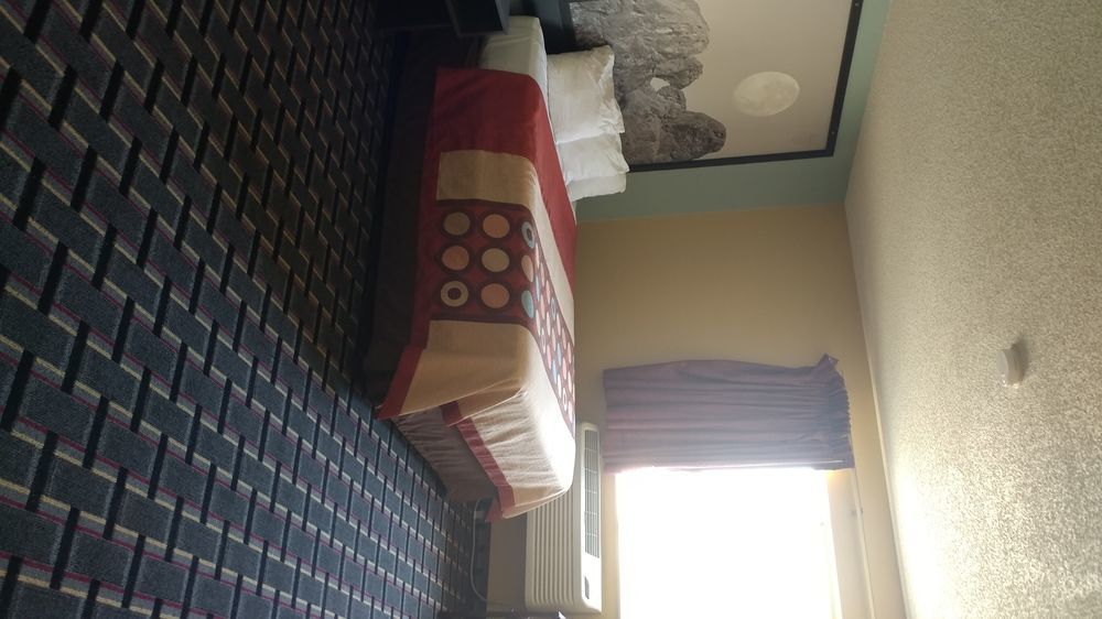 Super 8 By Wyndham Henderson North East Denver Екстериор снимка