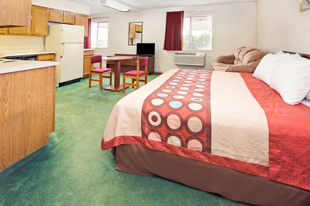 Super 8 By Wyndham Henderson North East Denver Стая снимка